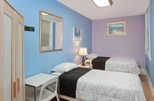Chicago Parthenon Hostel - image 28