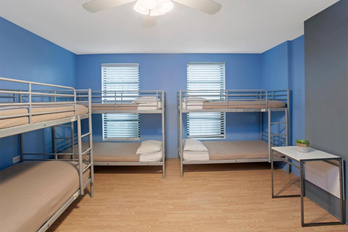 Chicago Parthenon Hostel - image 3