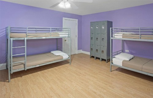 Chicago Parthenon Hostel - image 7