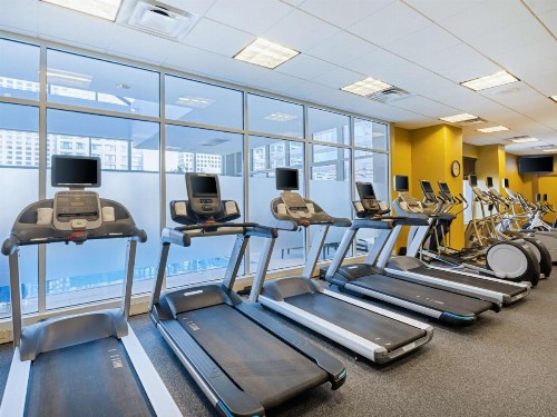 Hilton Garden Inn Chicago Downtown/Magnificent Mile - image 11