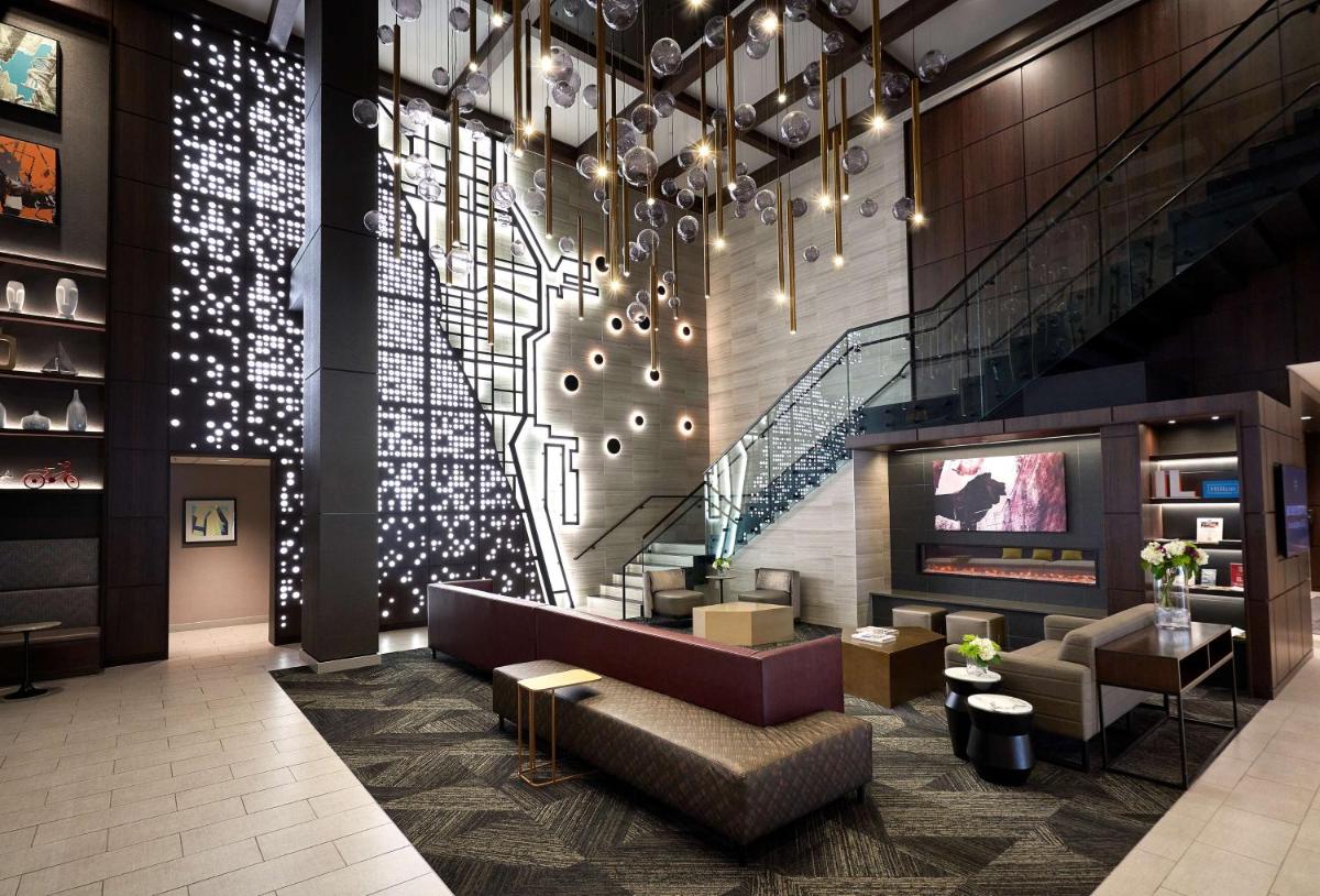 Hampton Inn & Suites Chicago-Downtown - main image