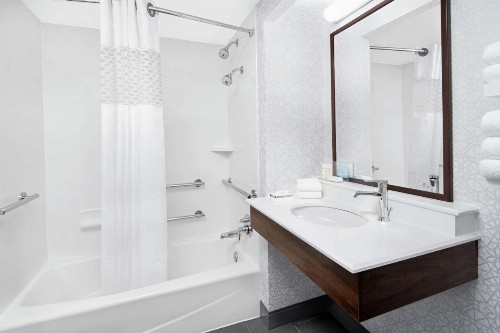 Hampton Inn & Suites Chicago-Downtown - image 21