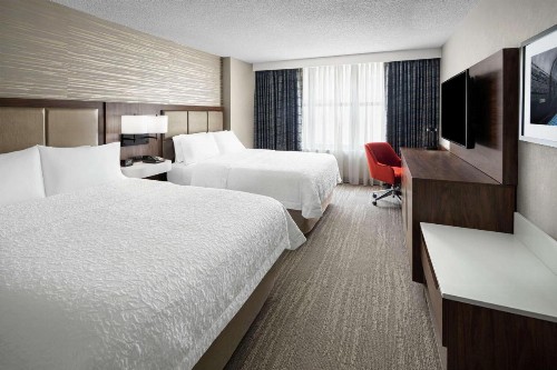 Hampton Inn & Suites Chicago-Downtown - image 35