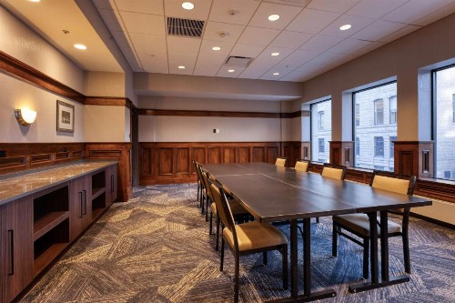 Hampton Inn & Suites Chicago-Downtown - image 40