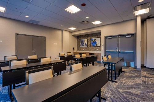 Hampton Inn & Suites Chicago-Downtown - image 45