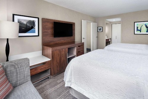 Hampton Inn & Suites Chicago-Downtown - image 7