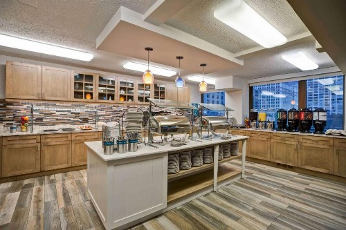 Homewood Suites by Hilton Chicago-Downtown - image 4