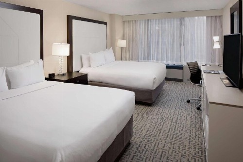 DoubleTree by Hilton Chicago Magnificent Mile - image 48