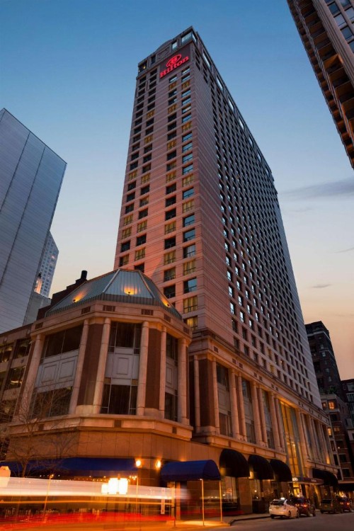 Hilton Chicago Magnificent Mile Suites - image 2