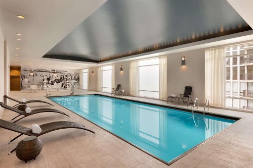 Hilton Chicago Magnificent Mile Suites - image 5