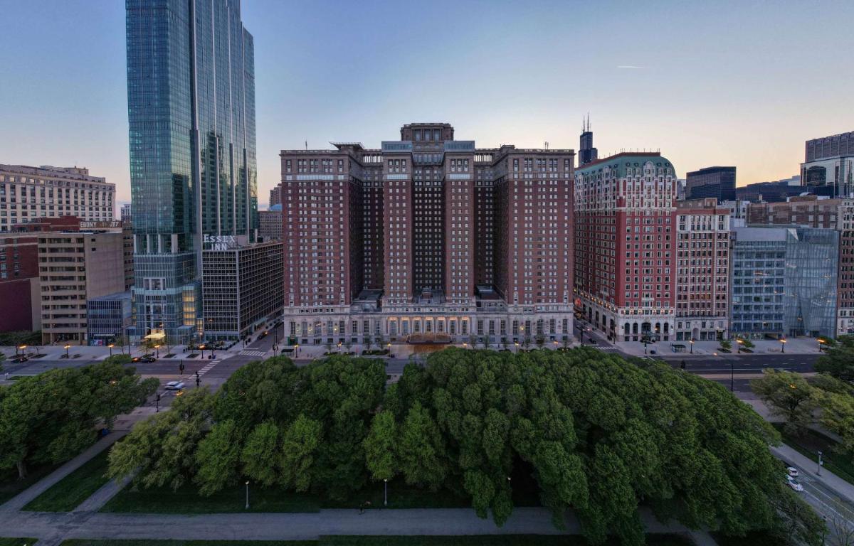 Hilton Chicago - main image