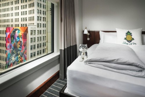 Staypineapple An Iconic Hotel The Loop - image 17