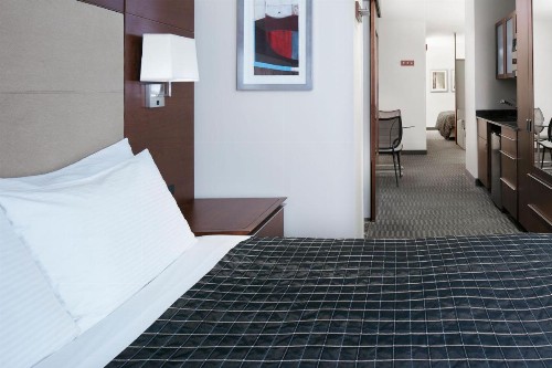 River Hotel - image 33