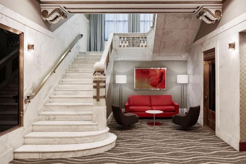 River Hotel - image 36