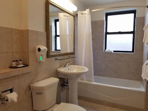 Hotel Versey Days Inn by Wyndham Chicago - image 43