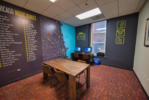 HI Chicago Hostel - image 31