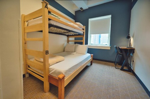 HI Chicago Hostel - image 34