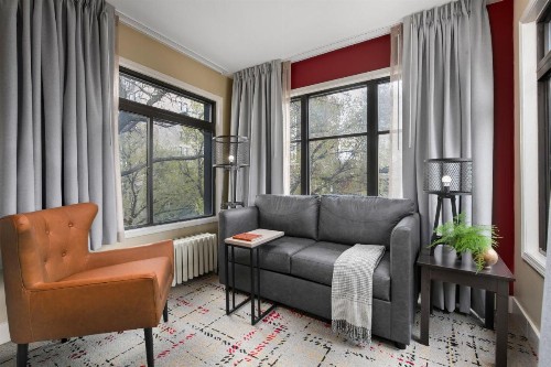 Majestic Hotel - image 24