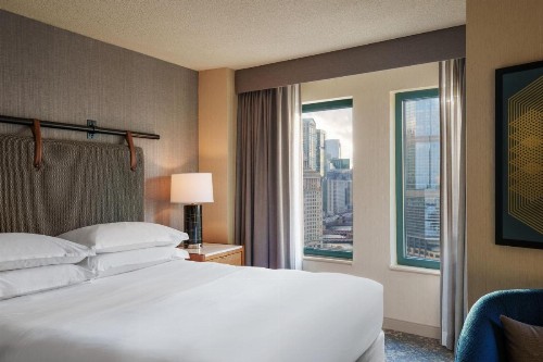 Sheraton Grand Chicago - image 18