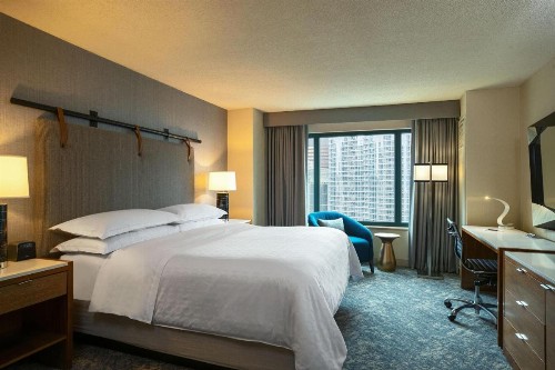 Sheraton Grand Chicago - image 20