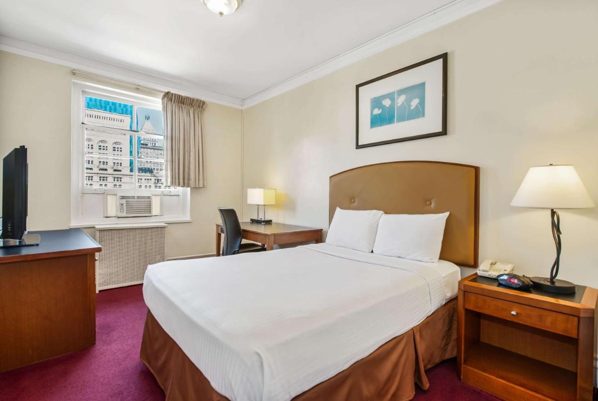 Travelodge by Wyndham Downtown Chicago - image 2