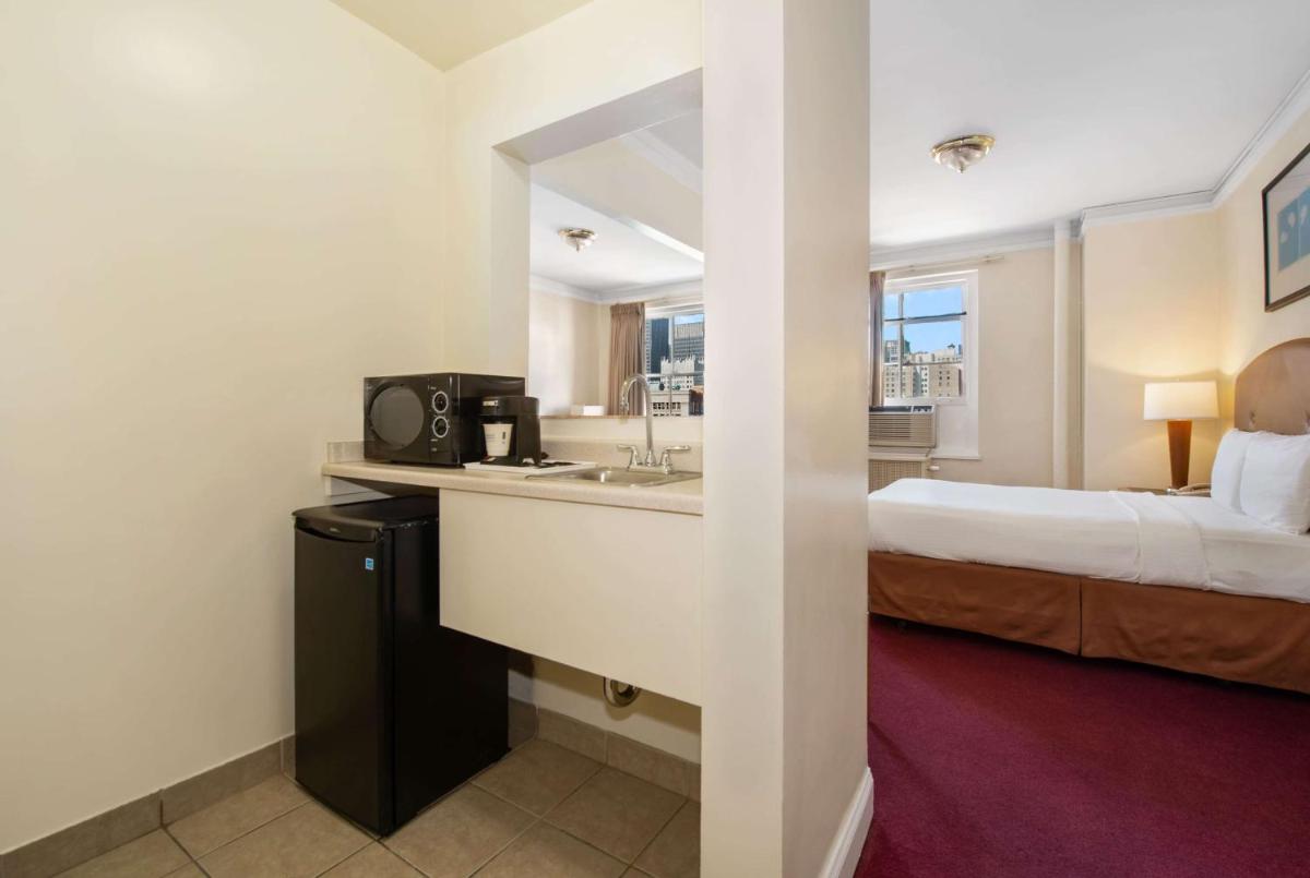 Travelodge by Wyndham Downtown Chicago - image 6