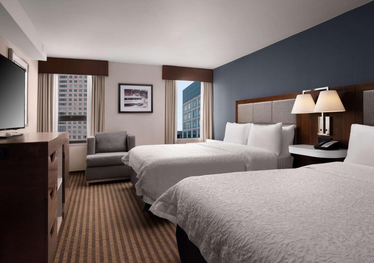 Hampton Inn Chicago Downtown/Magnificent Mile - image 3