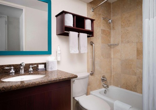 Hampton Inn Chicago Downtown/Magnificent Mile - image 31