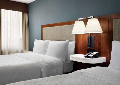Hampton Inn Chicago Downtown/Magnificent Mile - image 8