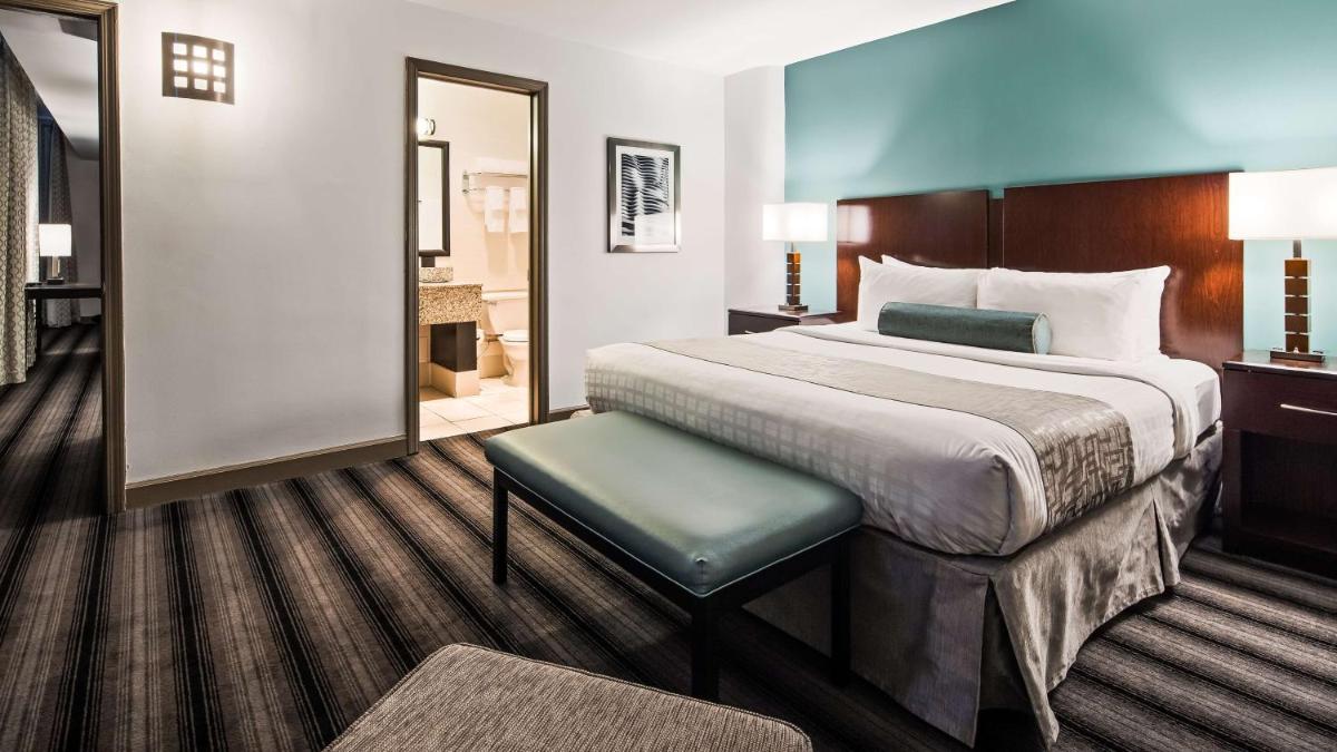 Best Western River North Hotel - image 4