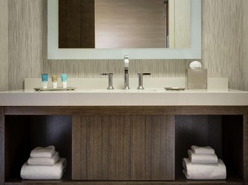 Hyatt Centric Chicago Magnificent Mile - image 28