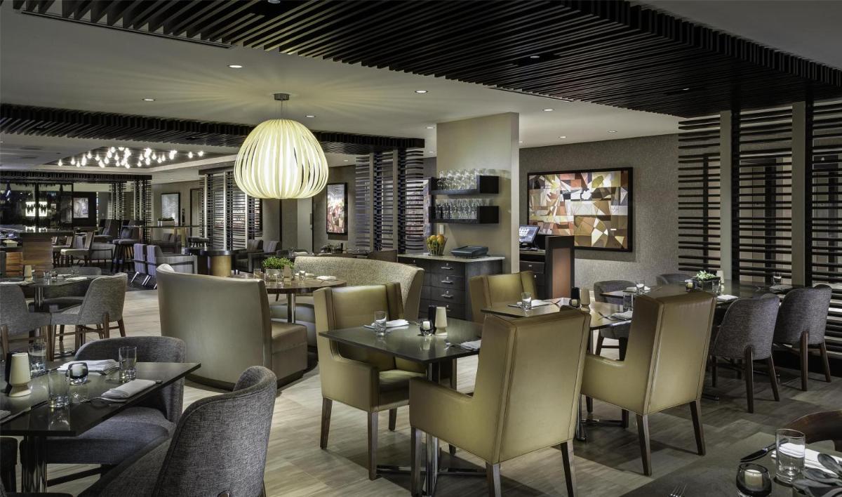 Hyatt Centric Chicago Magnificent Mile - image 7