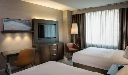 Hyatt Centric Chicago Magnificent Mile - image 8