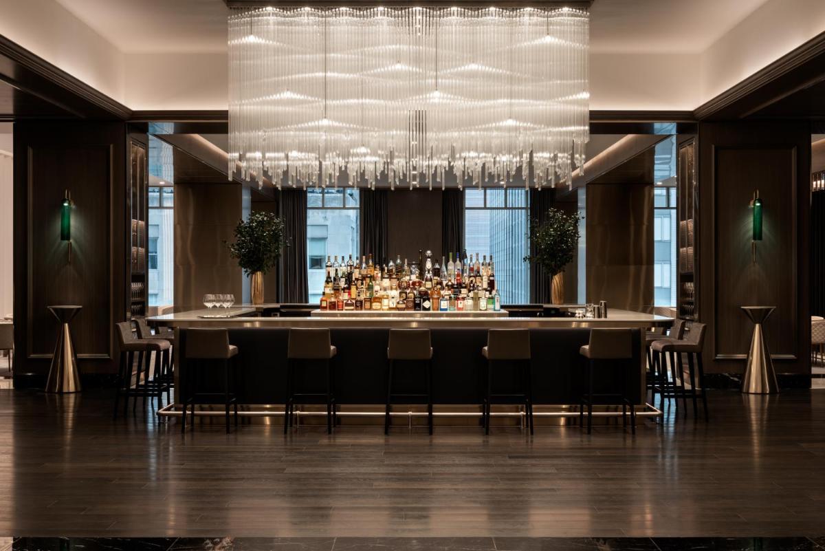 Four Seasons Chicago - image 7