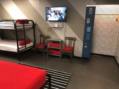 Chicago Getaway Hostel - image 44