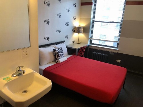 Chicago Getaway Hostel - image 9