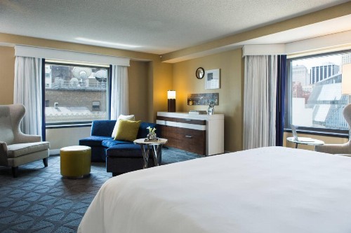 Renaissance Chicago Downtown Hotel - image 46