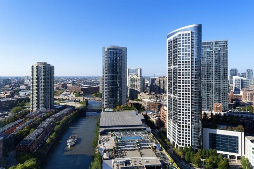 Chicago Mart Plaza River North - image 29
