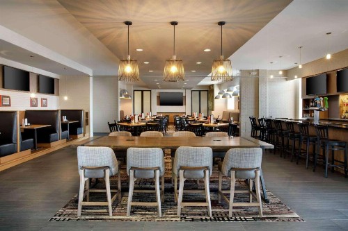 DoubleTree by Hilton Chicago Midway Airport IL - image 10