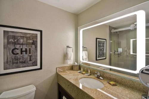 DoubleTree by Hilton Chicago Midway Airport IL - image 17