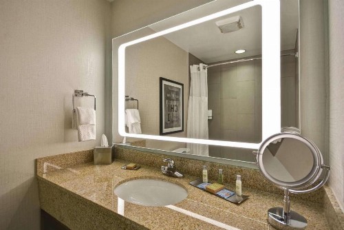DoubleTree by Hilton Chicago Midway Airport IL - image 19