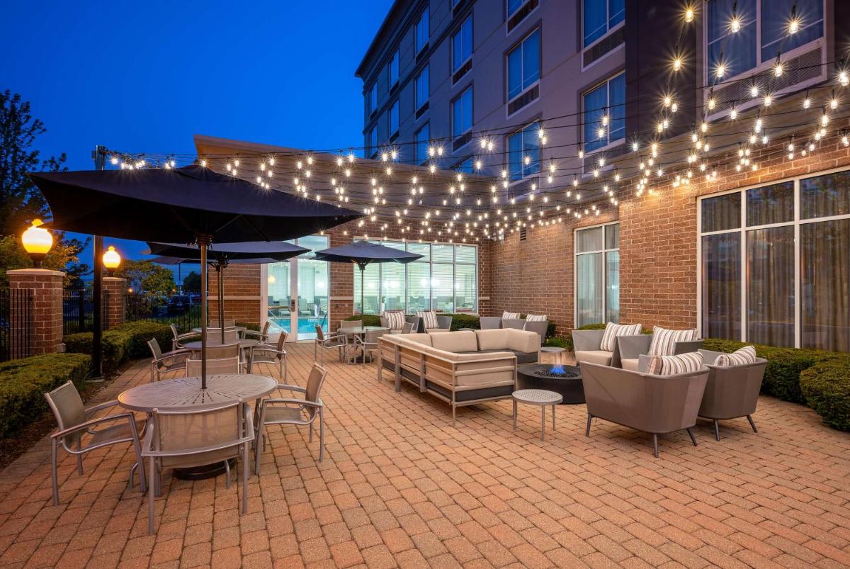DoubleTree by Hilton Chicago Midway Airport IL - image 2