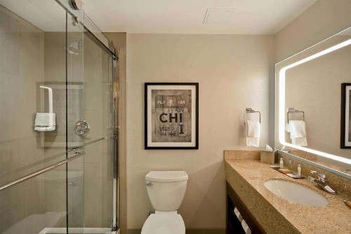 DoubleTree by Hilton Chicago Midway Airport IL - image 26