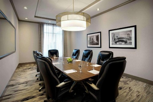 DoubleTree by Hilton Chicago Midway Airport IL - image 30