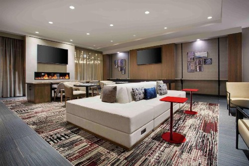 DoubleTree by Hilton Chicago Midway Airport IL - image 4