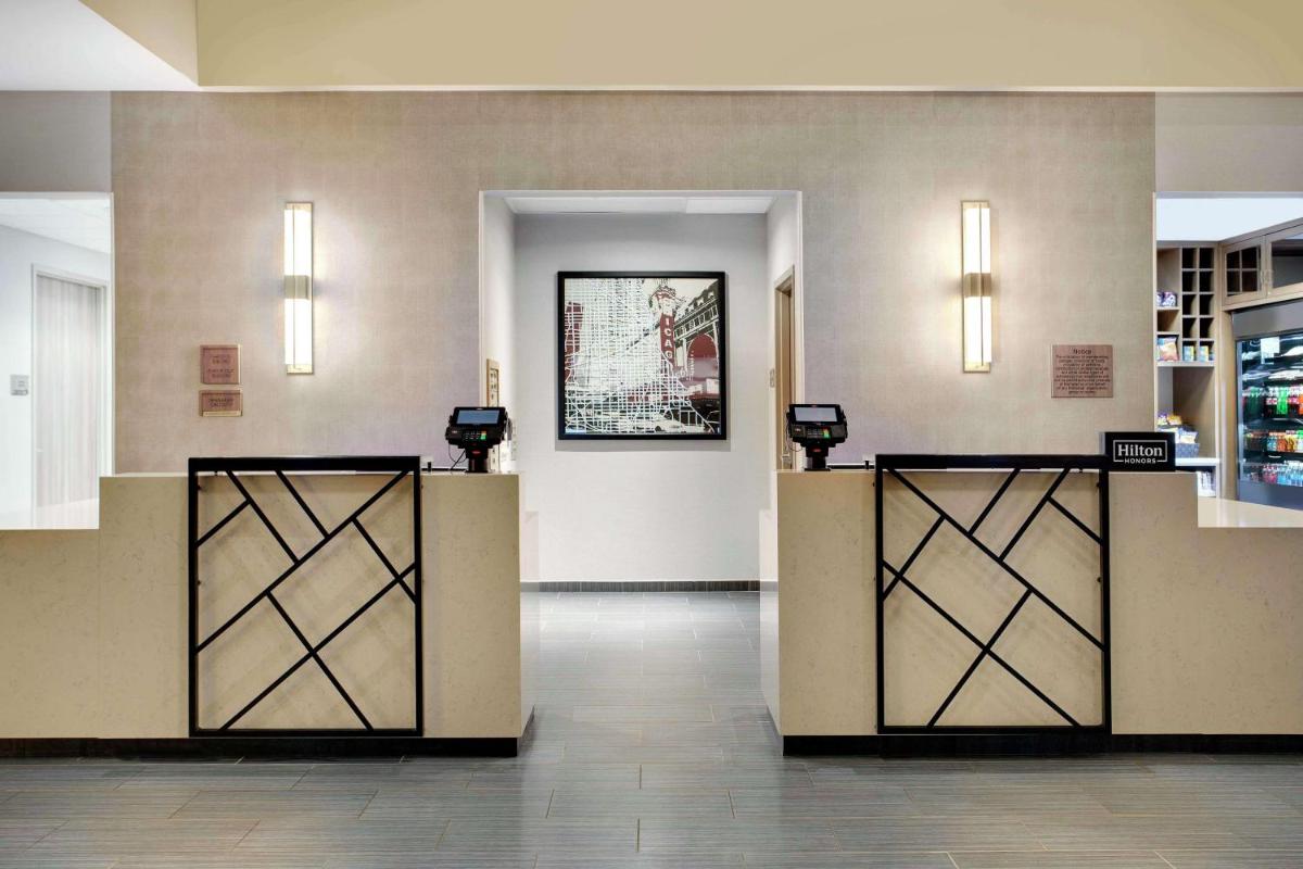DoubleTree by Hilton Chicago Midway Airport IL - image 6