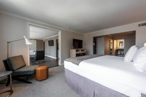 Claridge House - image 15