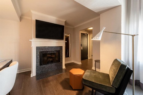 Claridge House - image 29