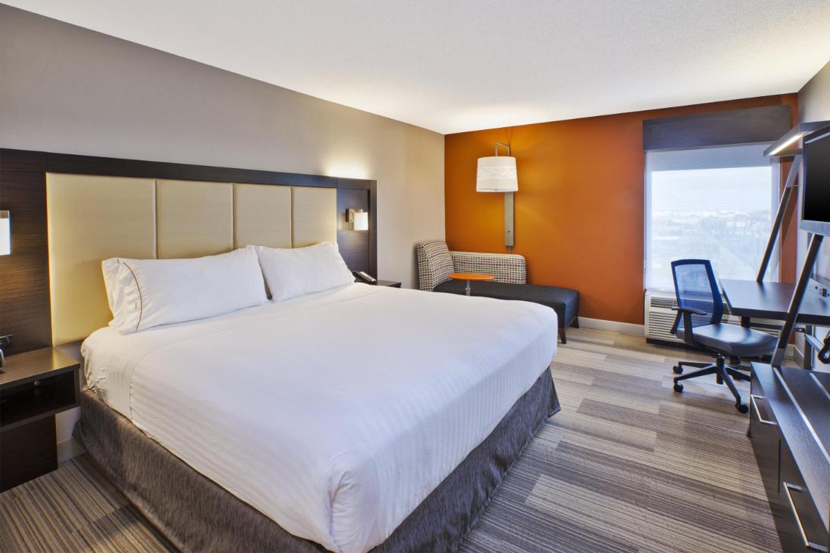 Holiday Inn Express & Suites Chicago-Midway Airport an IHG Hotel - main image