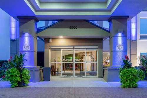 Holiday Inn Express & Suites Chicago-Midway Airport an IHG Hotel - image 24